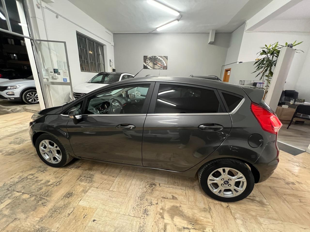 Ford Fiesta 1.4 5p. Bz.- GPL Titanium