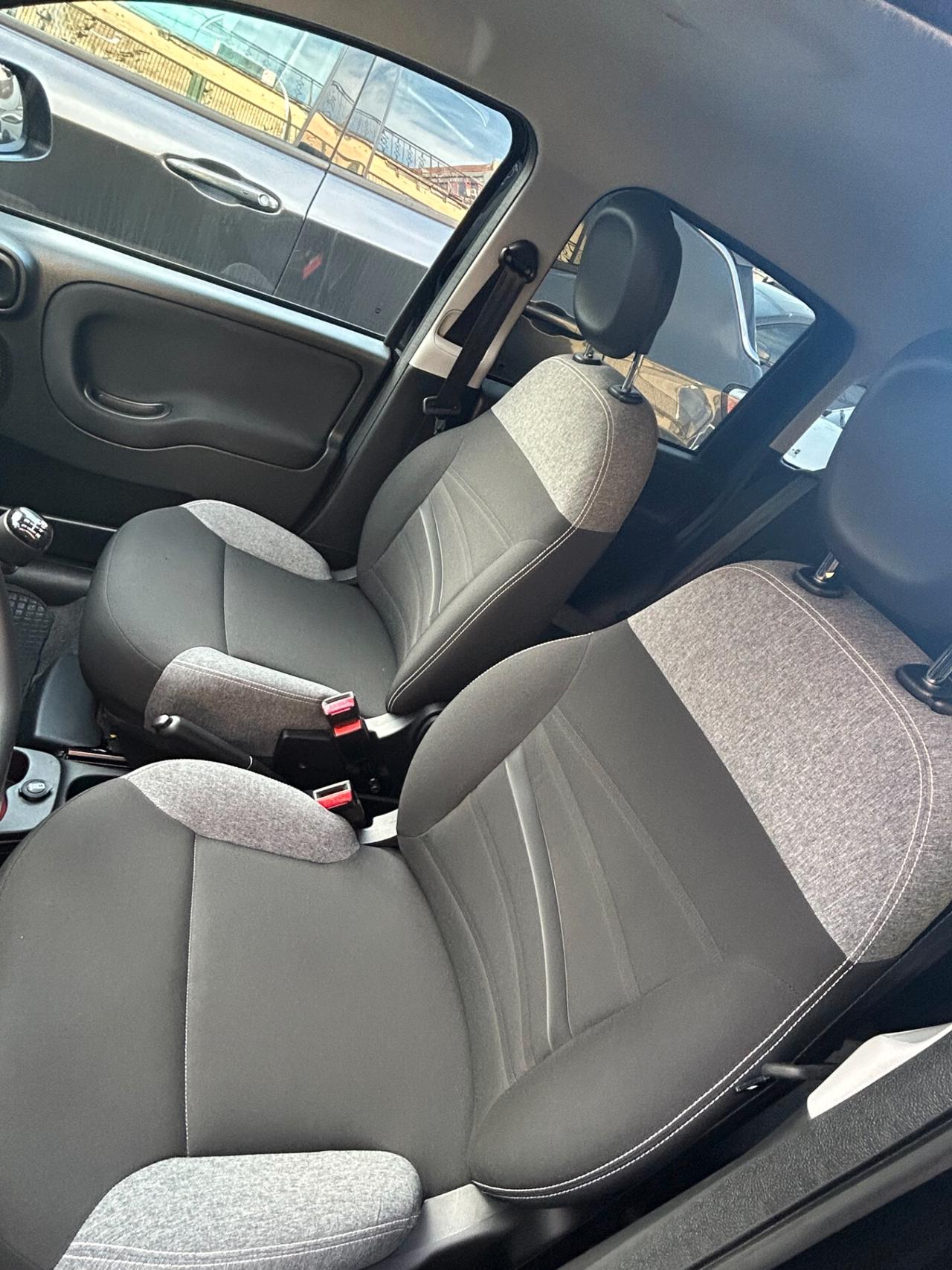 Fiat Panda 1.0 FireFly S&S Hybrid Red