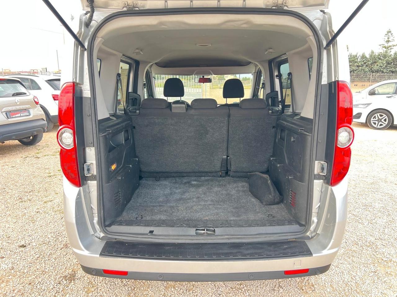 Fiat Doblo 2.0 mjt 5 posti autovettura