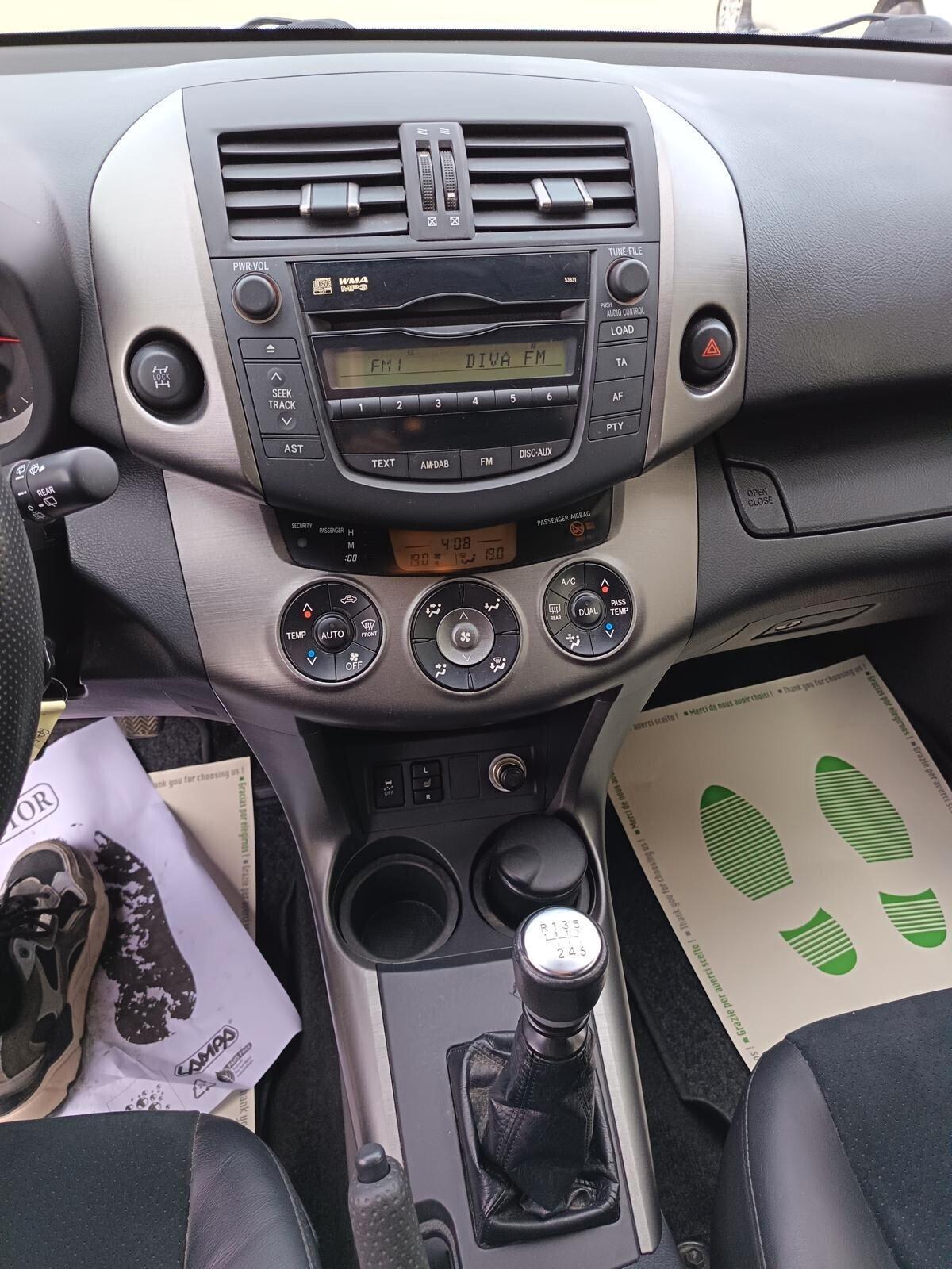 GARANZIA 24 MESI unicoproprietario Toyota RAV 4 PERMUTE Finanziabile