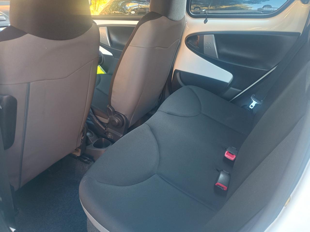 Toyota Aygo 1.0 12V VVT-i 5 porte Active Connect