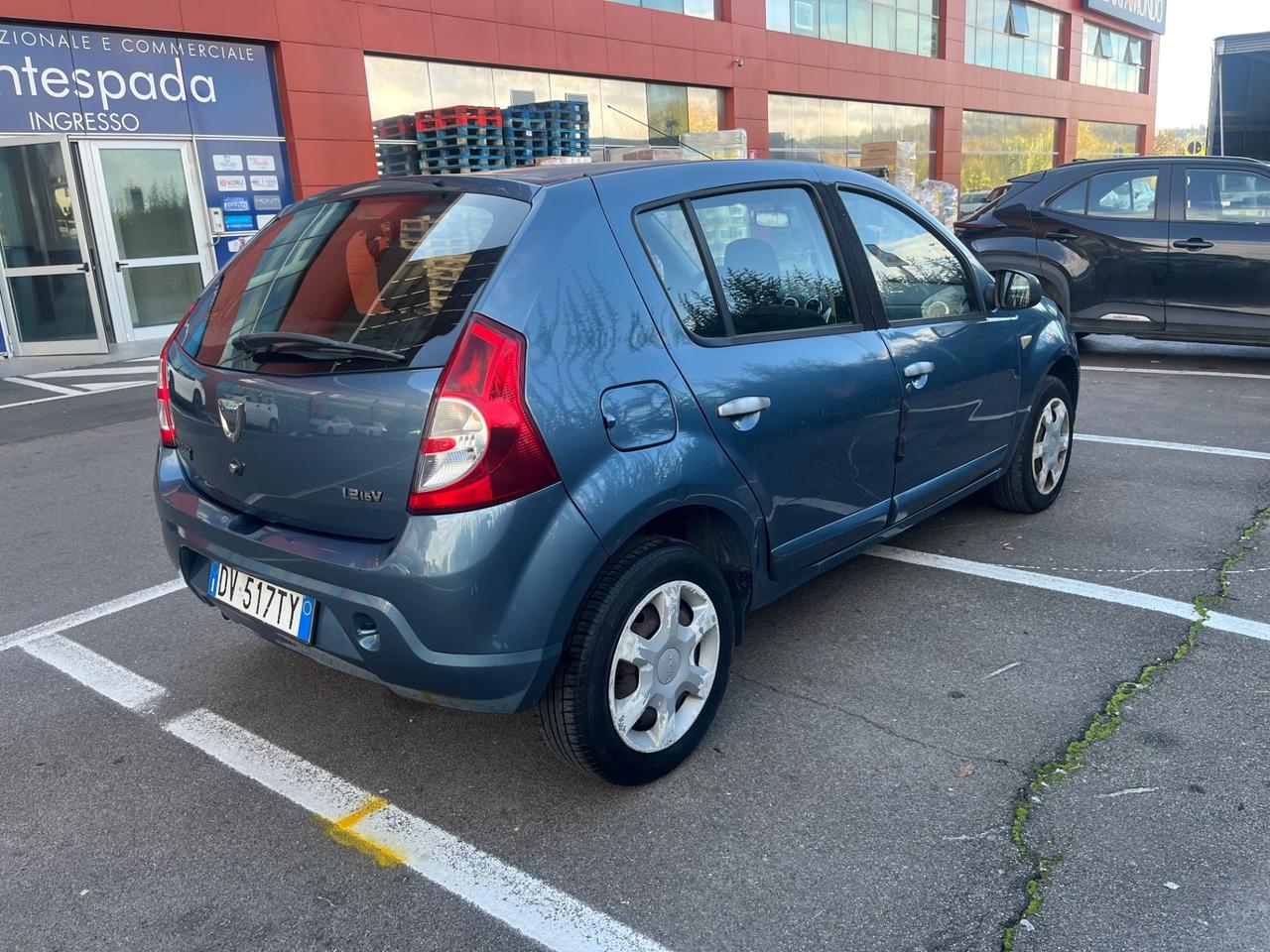 Dacia Sandero 1.2 16V Lauréate 2009 117.000 KM