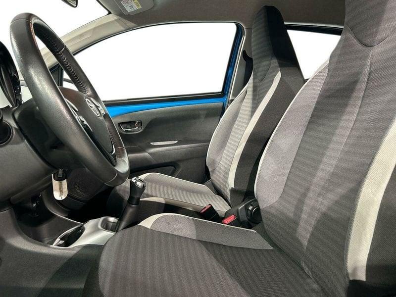 Toyota Aygo Aygo Connect 1.0 VVT-i 72 CV 5 porte x-play