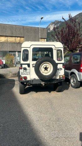 LAND ROVER Defender - 1985