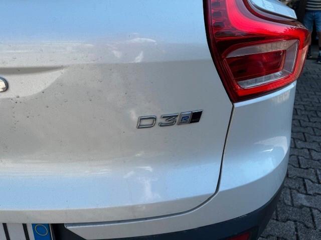 Volvo XC40 D3 AWD Geartronic R-design