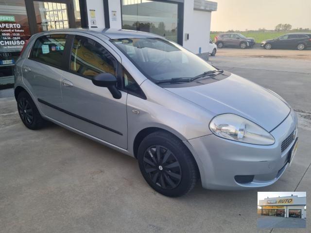 FIAT Grande Punto BENZINA-60.000 KM-NEOPATENTATI