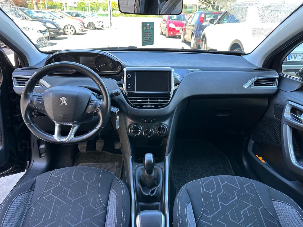 Peugeot 2008 BlueHDi 100 Black Matt