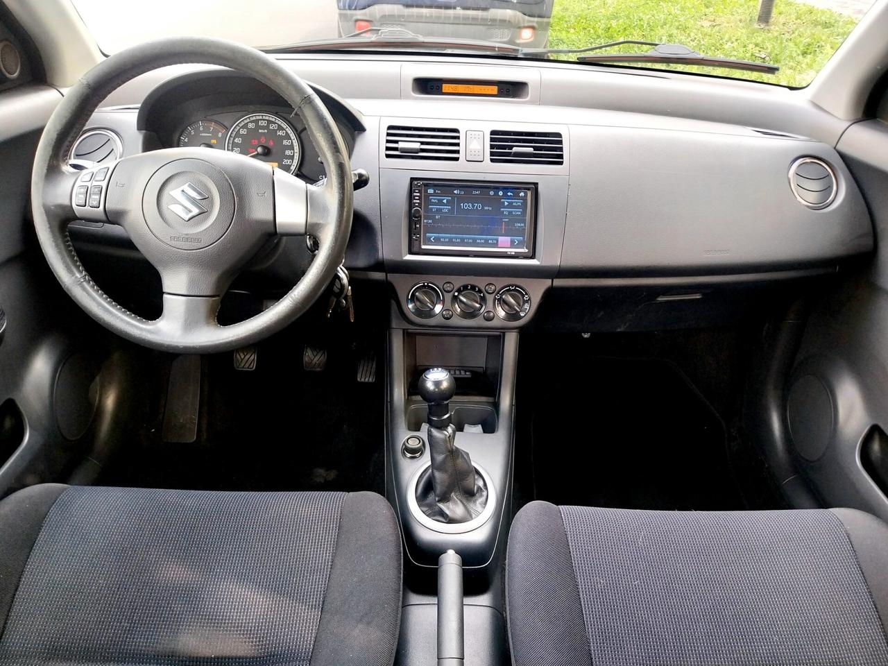 Suzuki Swift 1.3 4x4 5p. GL
