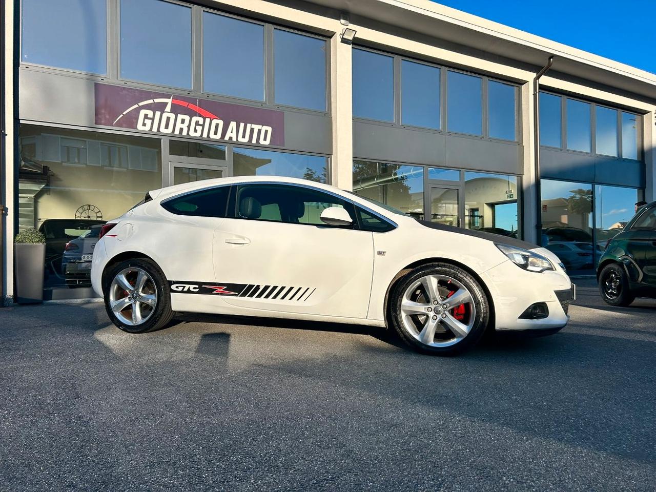 Opel Astra GTC 1.7 cdti ecotec Cosmo s&s 130cv