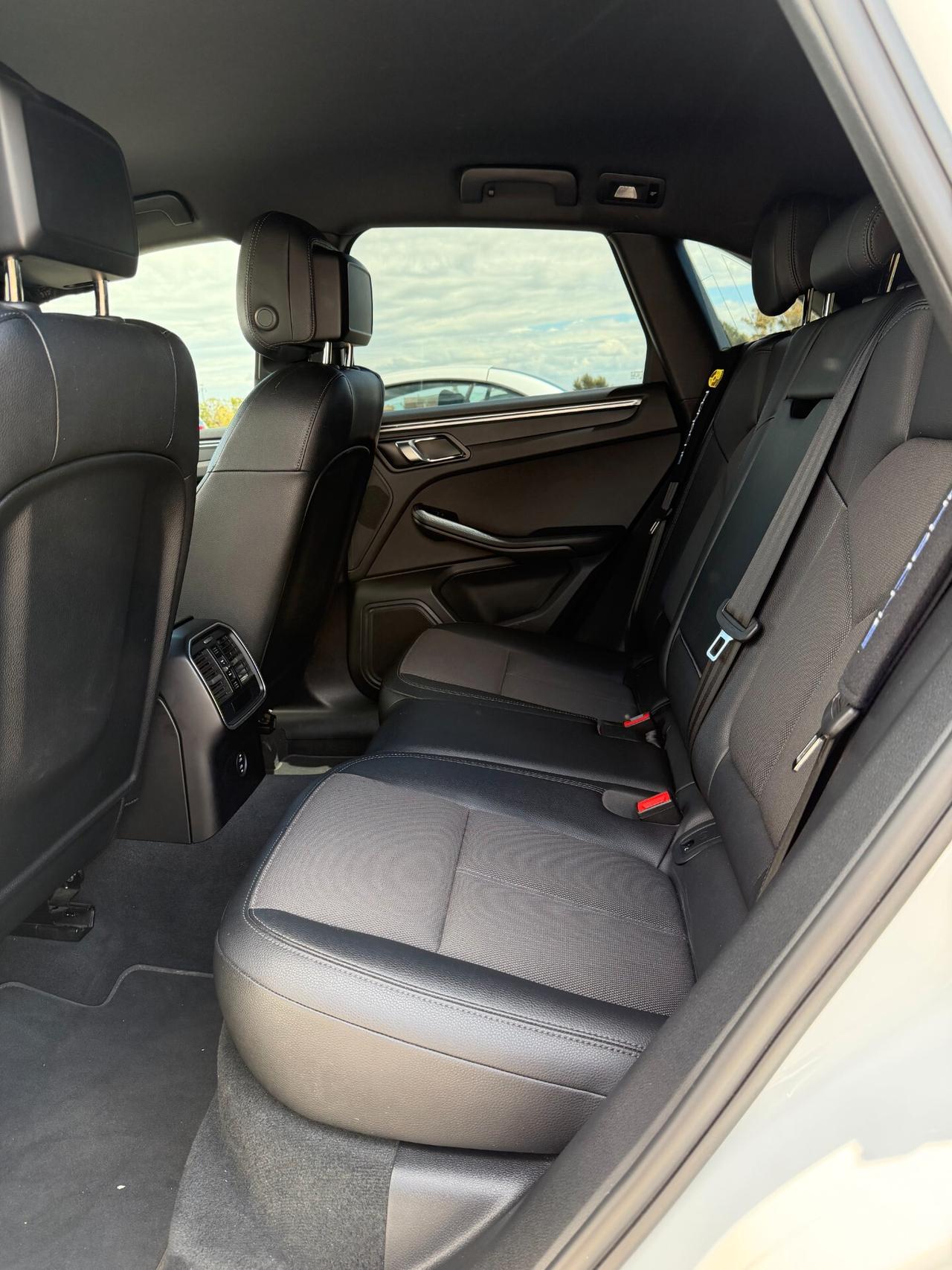 Porsche Macan 2.0
