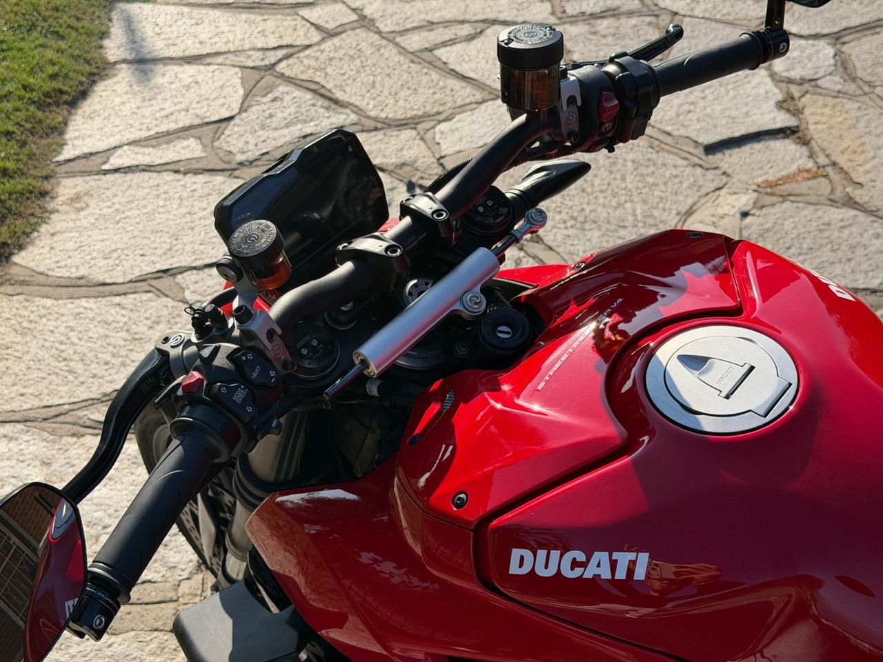 Ducati Streetfighter V4