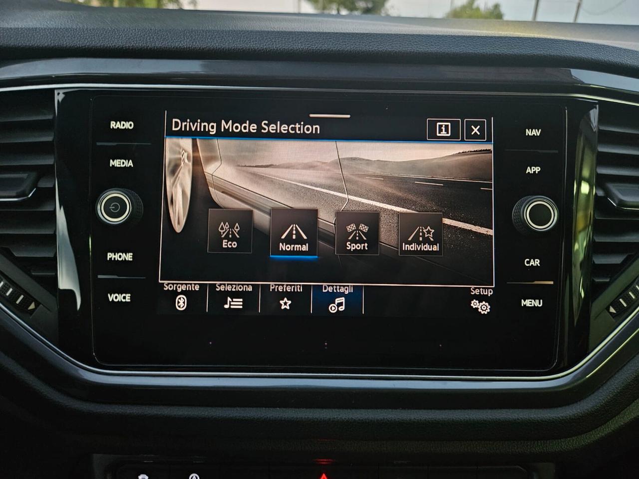 Volkswagen T-Roc RLINE 2.0 150cv automatica DSG