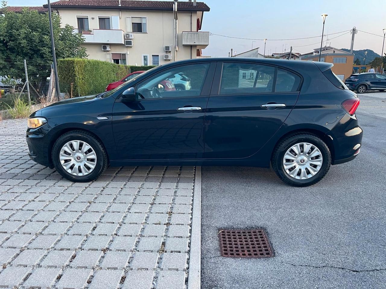 Fiat Tipo 1.6 Mjt S&S 5 porte Easy