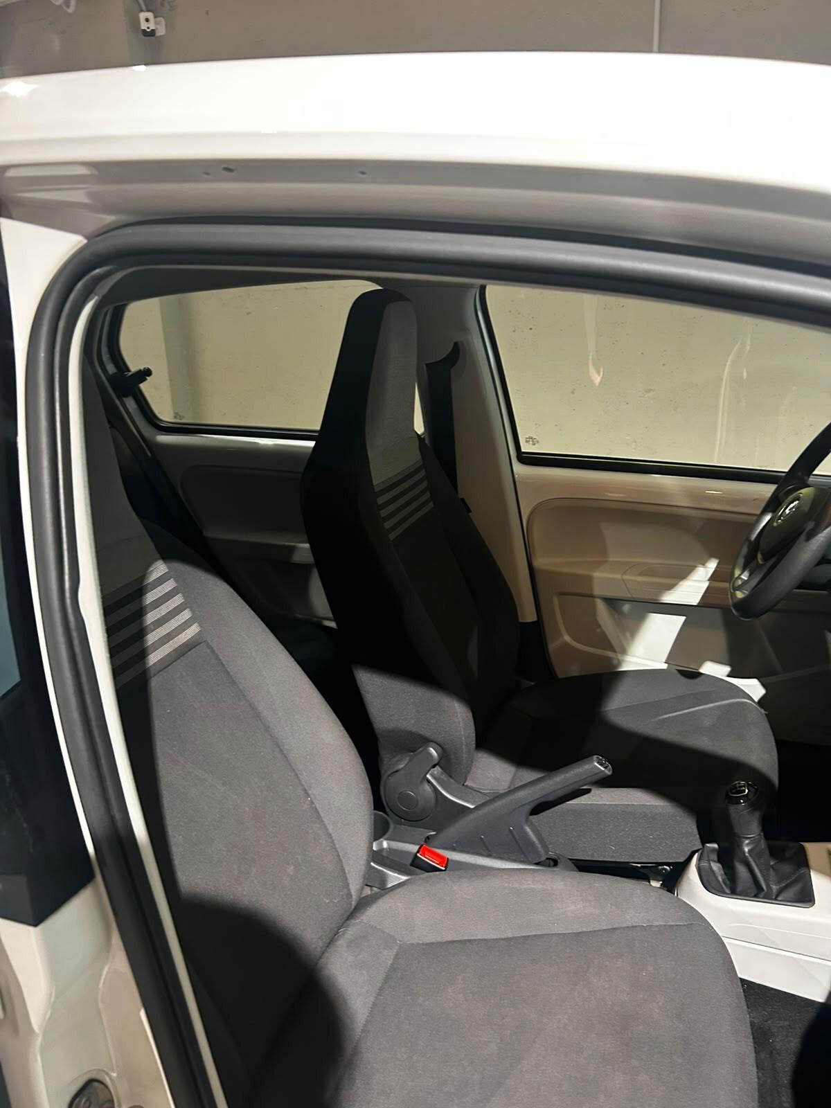 Volkswagen up! 1.0 60 CV
