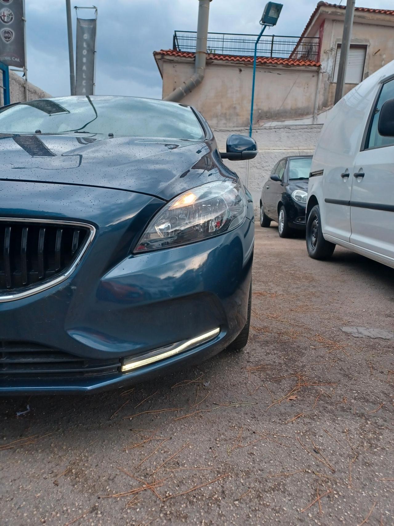 Volvo V40 D3 Geartronic Momentum ANNO 2017