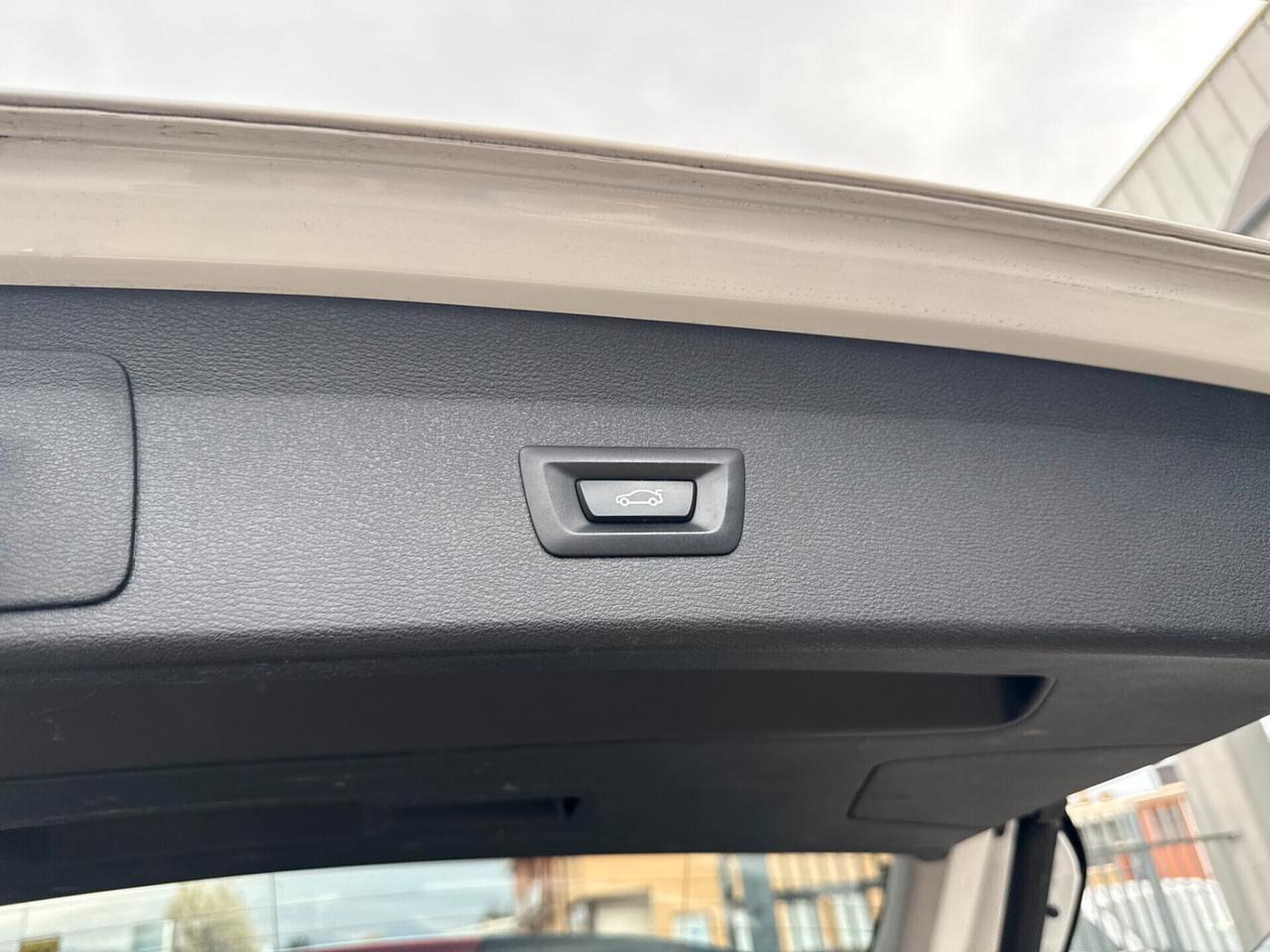 BMW X1 X1 sdrive16d xLine SERVICE IN BMW