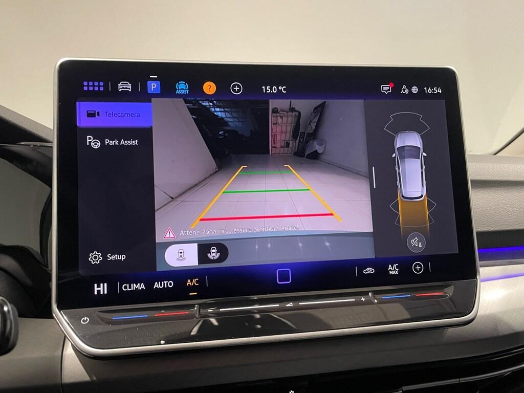 Volkswagen Golf VIII 2024 2.0 TDI 150CV DSG Edit. Plus