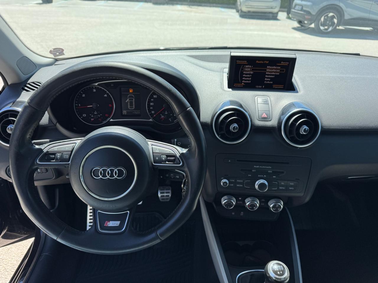 Audi A1 1.6 TDI 105 CV S line edition plus