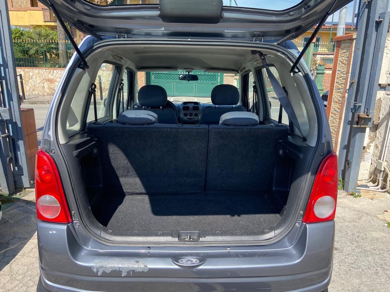 Opel Agila 1.2 16V Fashion Line