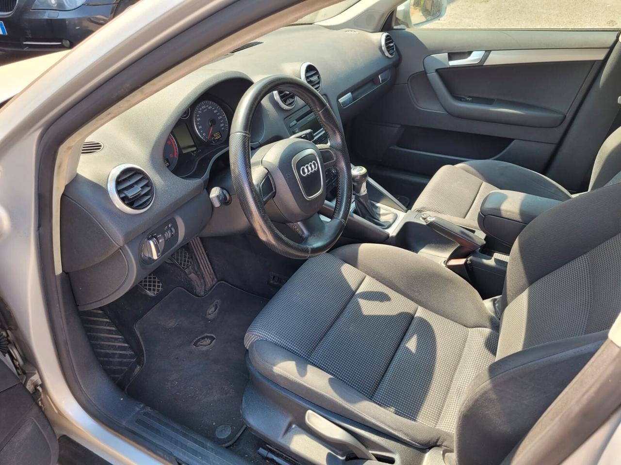 Audi A3 SPB 1.6 TDI 105 CV Fap intasato