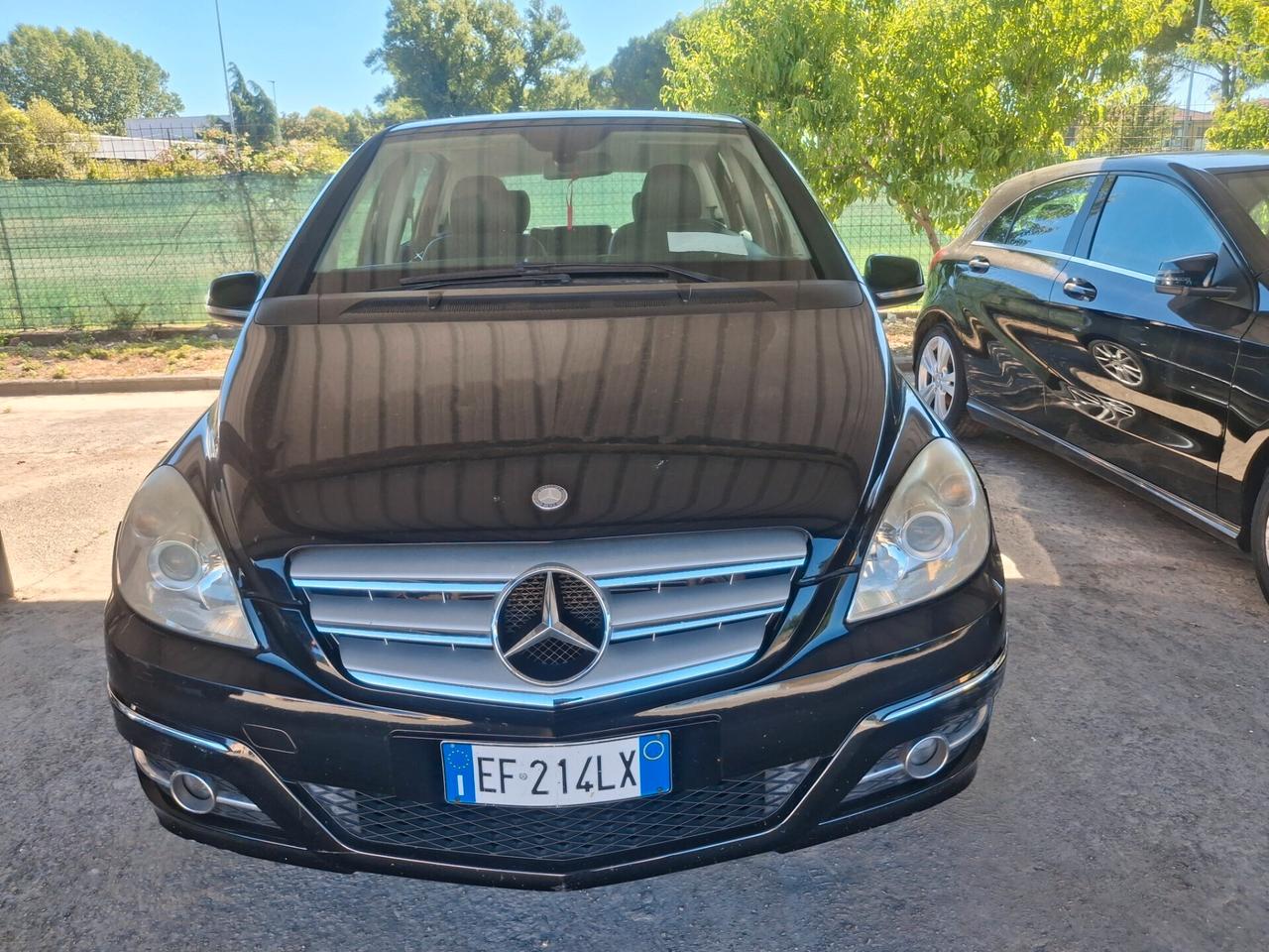 Mercedes-benz B 180 CDI Premium-NAVI-AUTOMATICA-