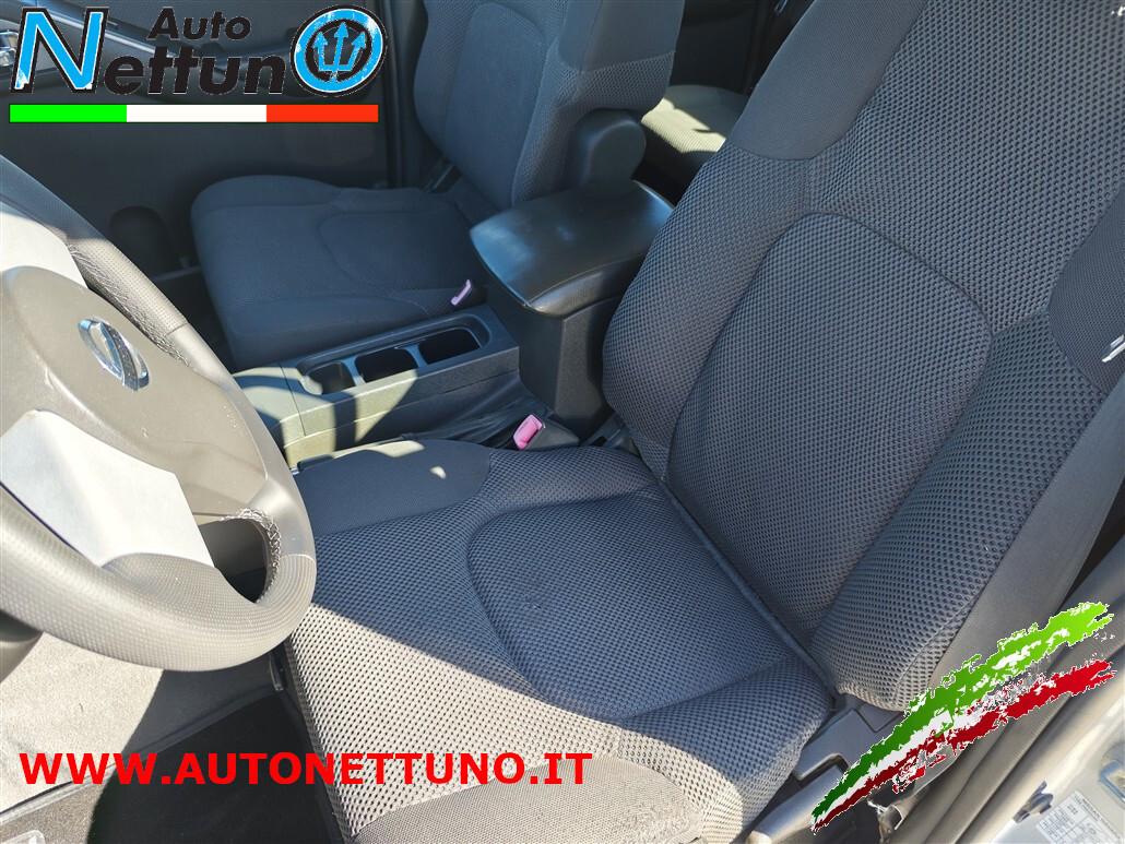 Nissan Navara 2.5 dCi 4 porte Double Cab 4X4 Pickup