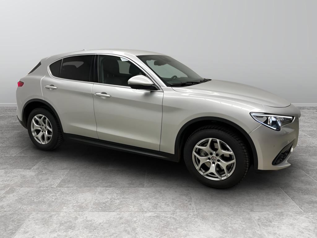 ALFA ROMEO Stelvio 2017 - Stelvio 2.2 t Executive Q4 210cv auto my19