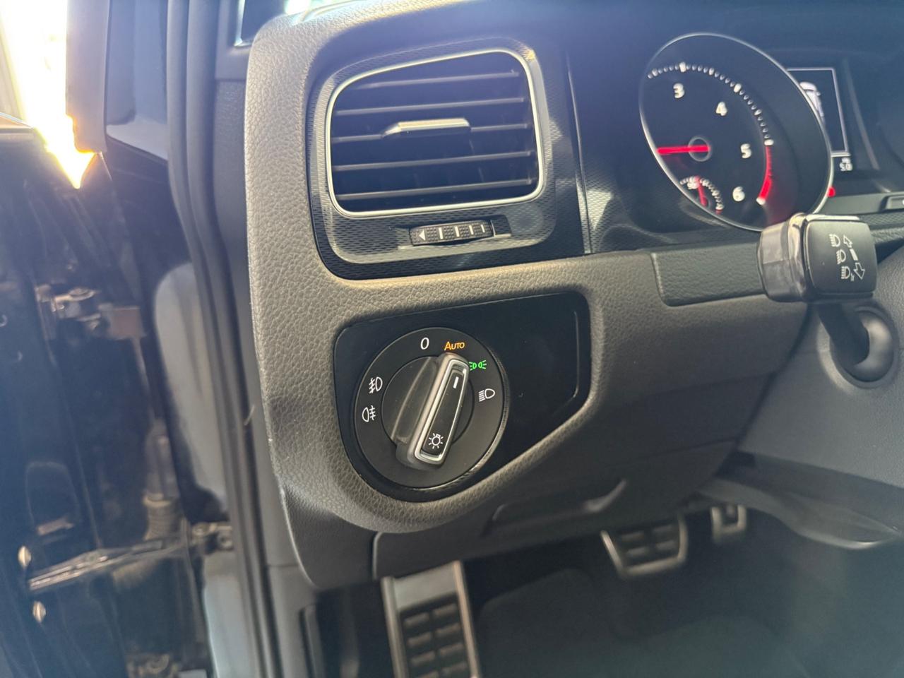 Volkswagen Golf GTD 2.0 TDI DSG