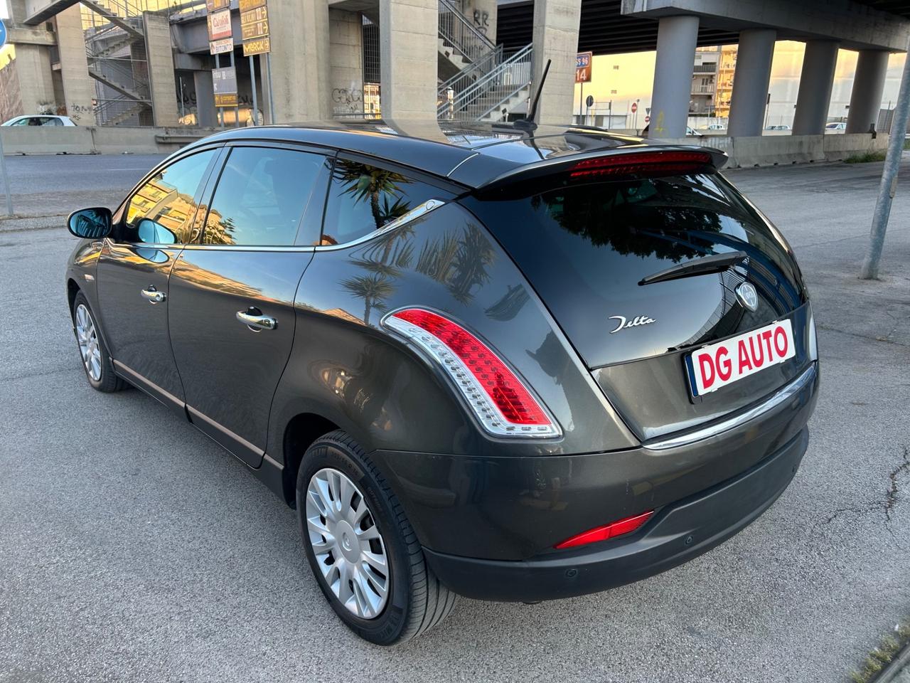 Lancia Delta 1.6 MJT 120 cv 2008