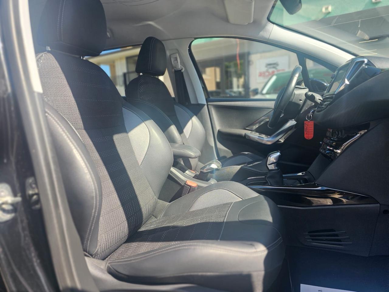 Peugeot 2008 BlueHDi 100 S&S Black Matt