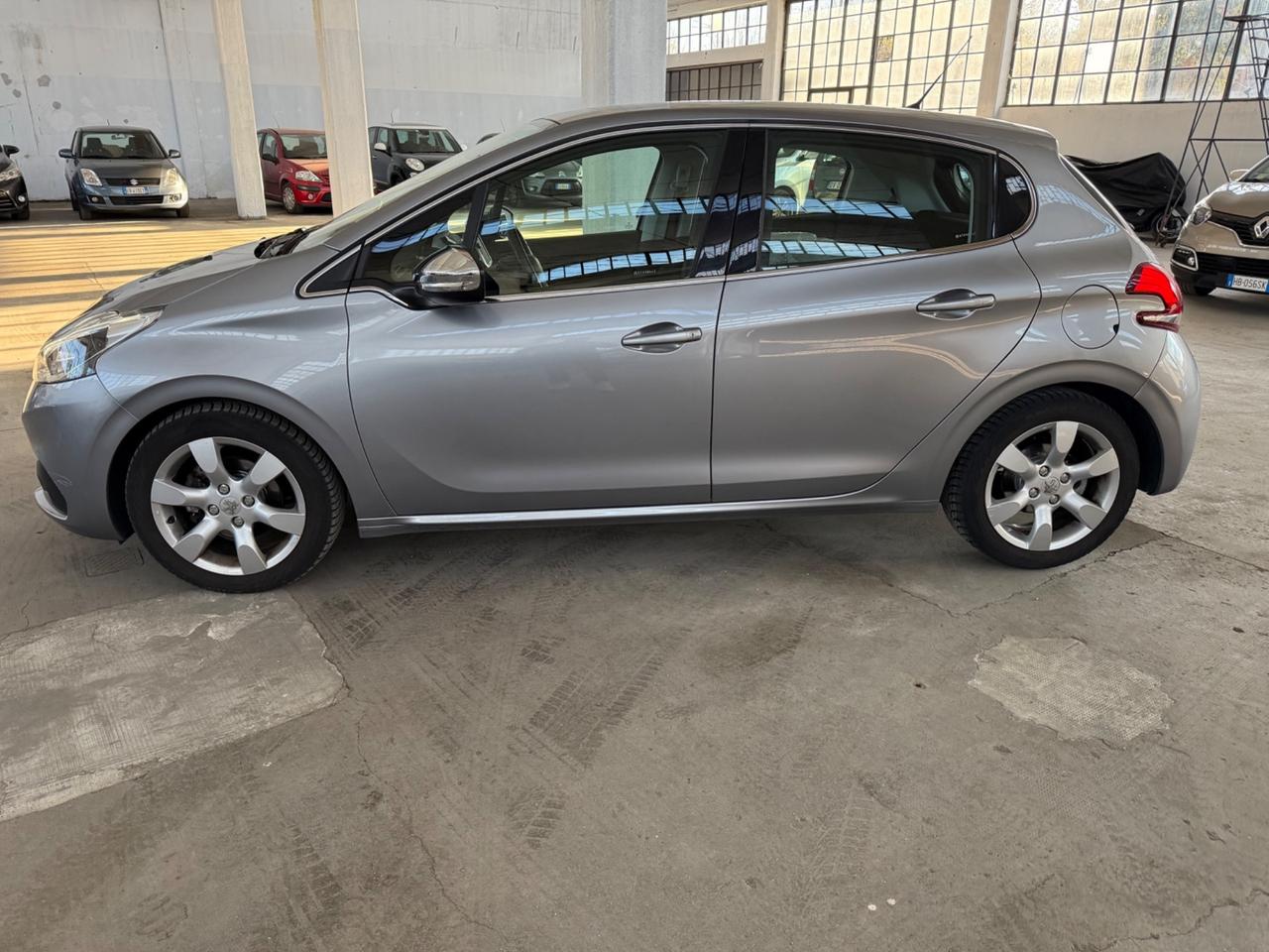 Peugeot 208 BlueHDi 100 S&S 5 porte Allure