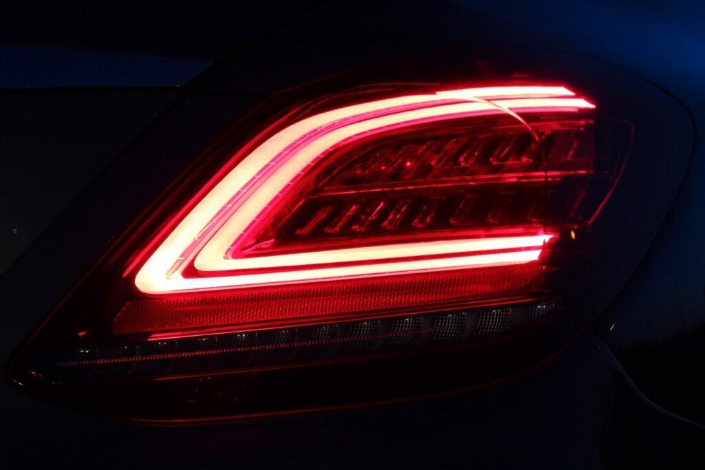 MERCEDES C220d Aut. Premium *AMG *FULL LED *Pelle