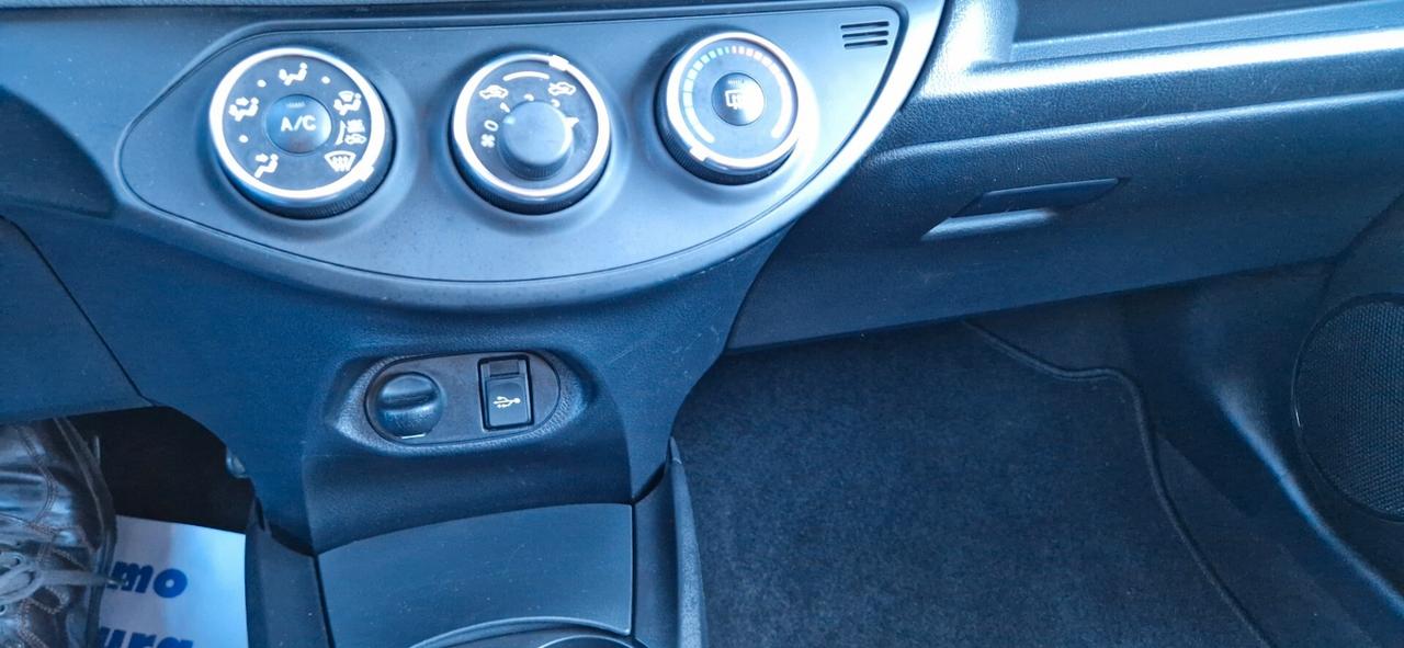 Toyota Yaris 1.0 5 porte Confort Navi 38.564 Km.