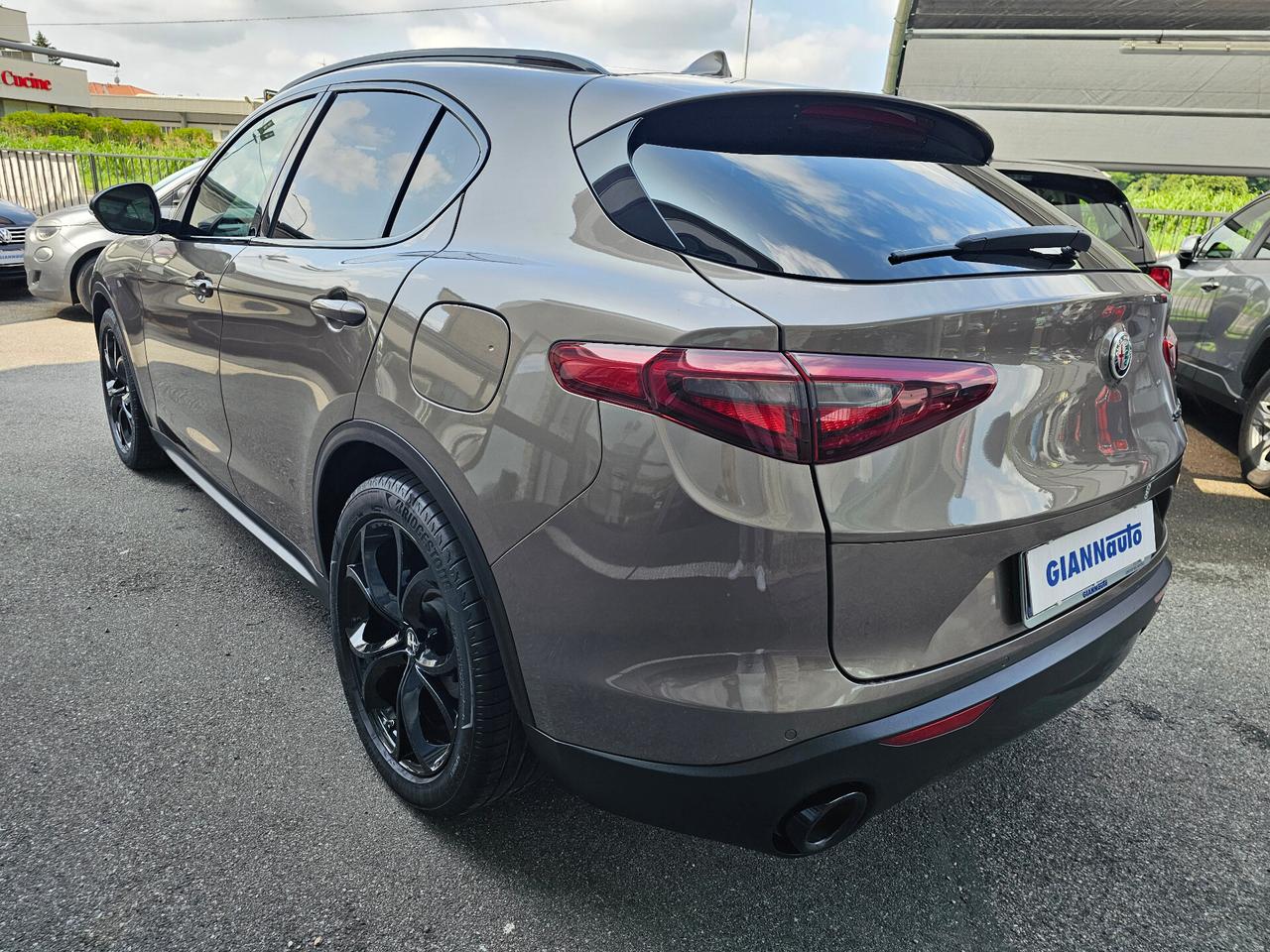 Alfa Romeo Stelvio 2.2 Turbodiesel 190 CV AT8 B-Tech