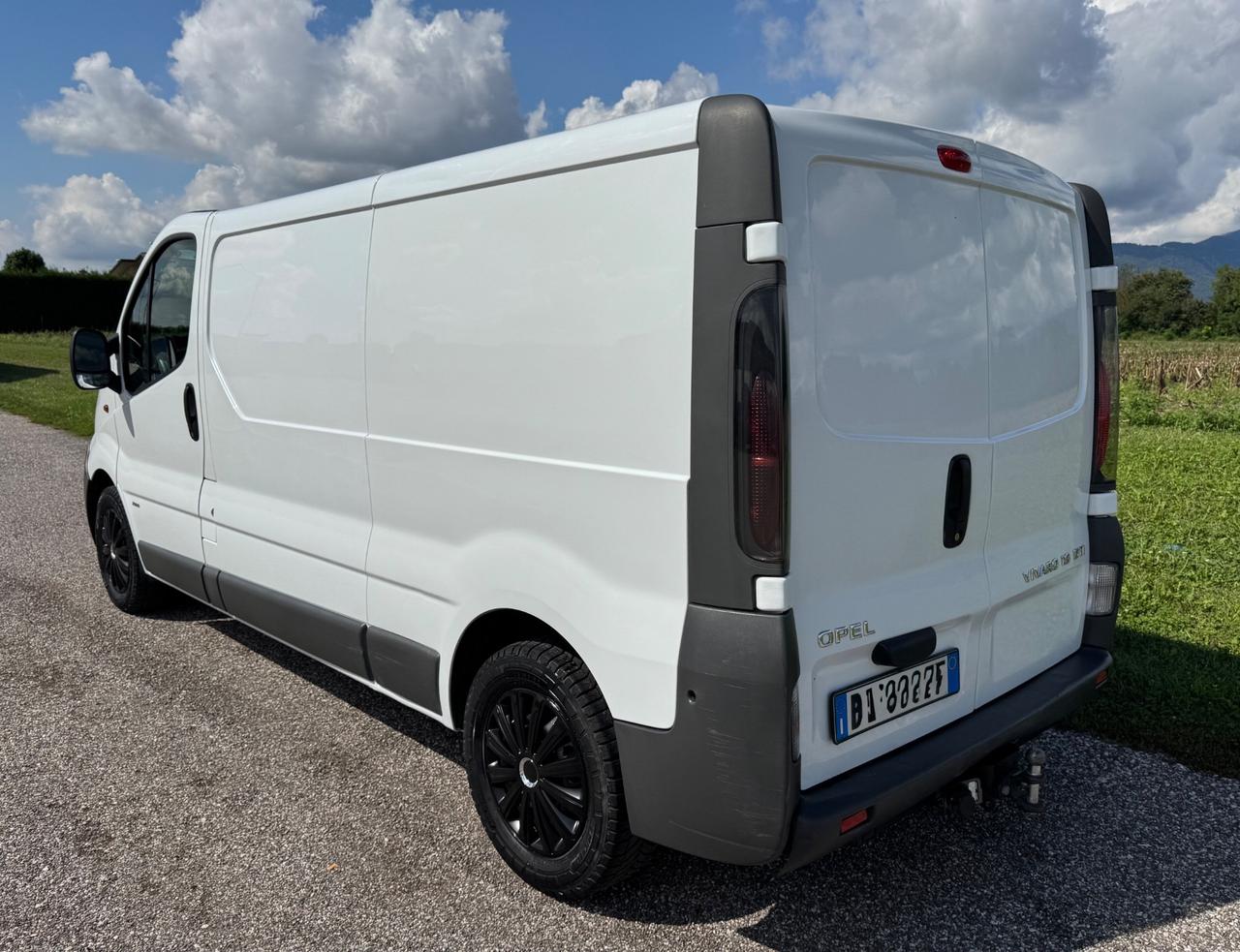 OPEL VIVARO 1.9 DTI 100 cv FURGONE VAN AUTOCARRO
