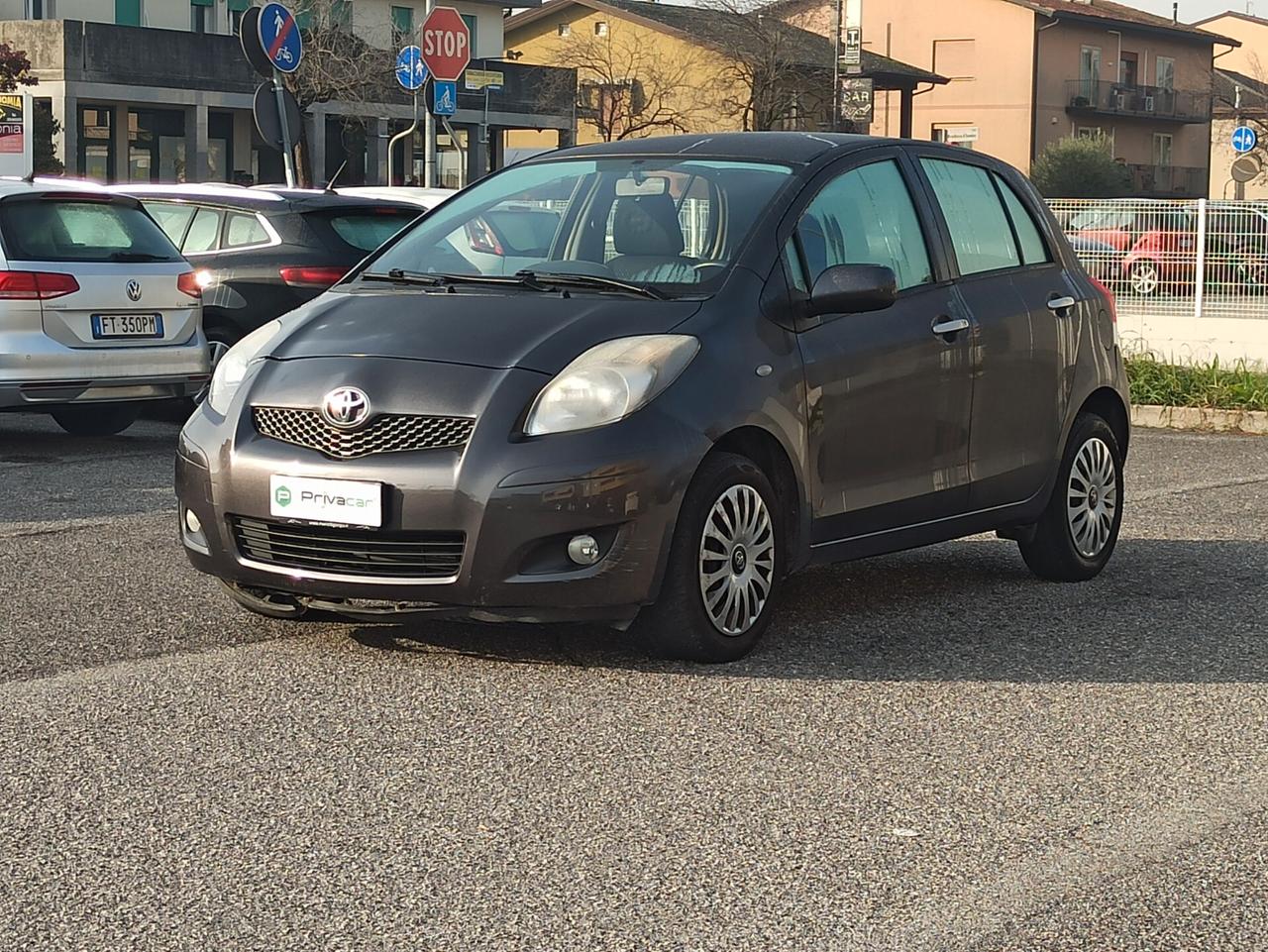 Toyota Yaris 1.0 5 porte