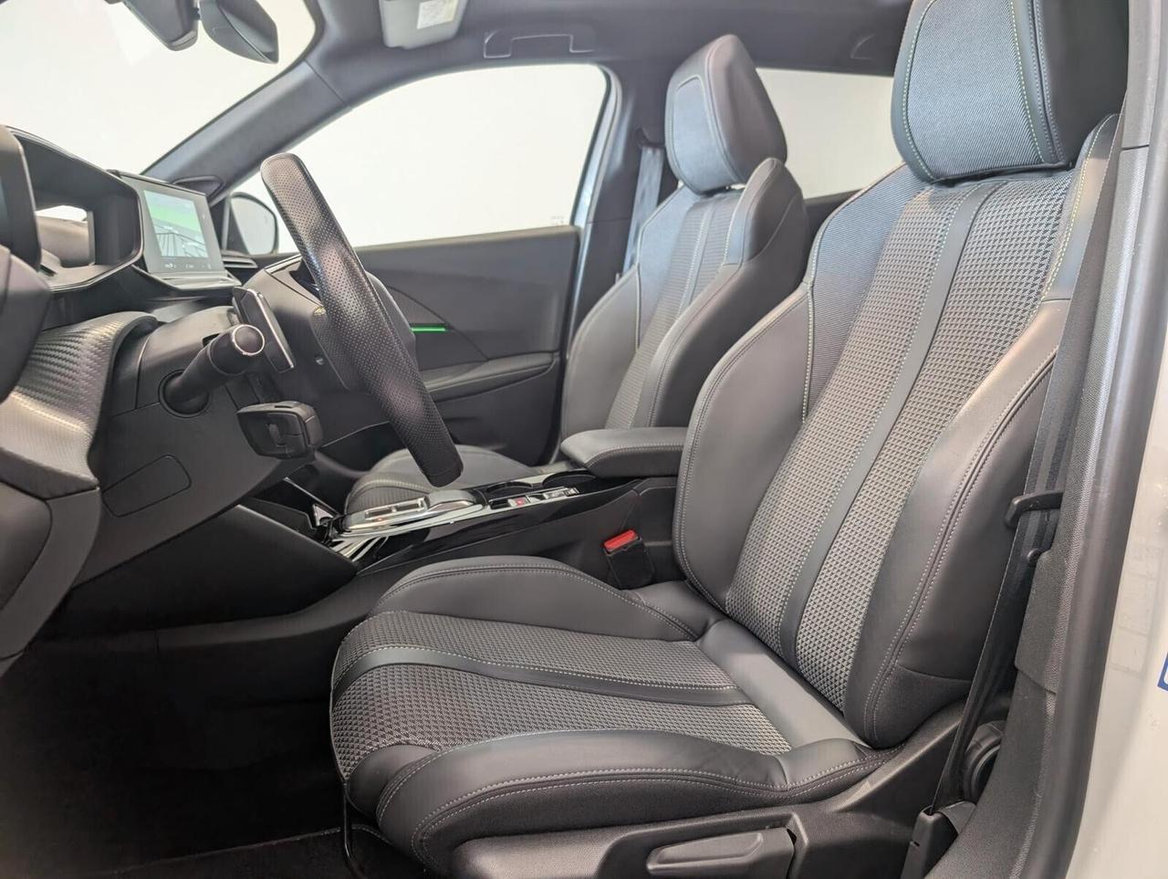 Peugeot 2008 BlueHDi 130 S&S EAT8 GT Pack