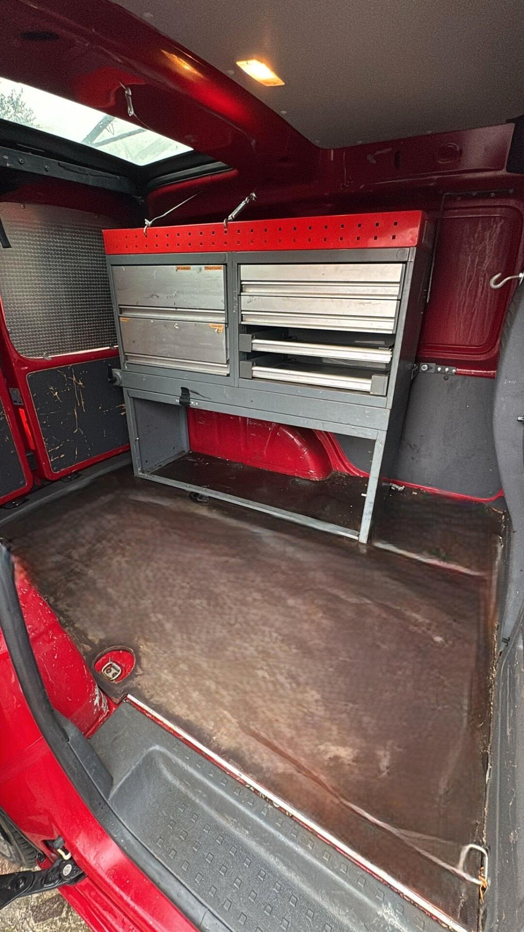 Volkswagen Caddy 2.0 Ecofuel 3p. Economy Van