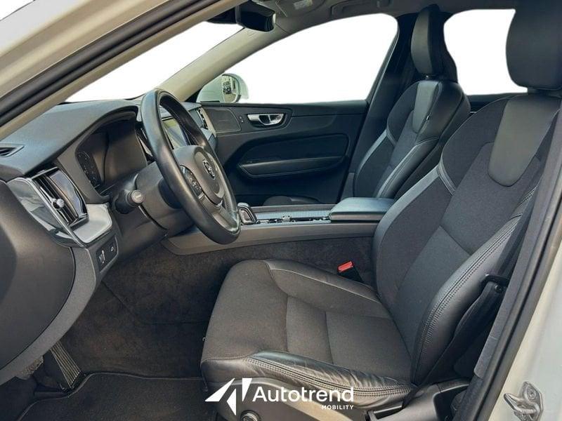 Volvo XC60 B4 197+14 CV AWD Mild Hybrid Diesel Momentum Pro