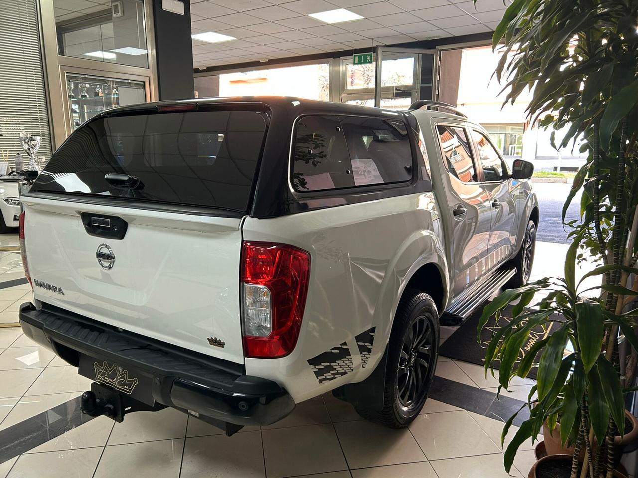 Nissan Navara 2.3 dCi 4WD D. Cab N-Connecta auto