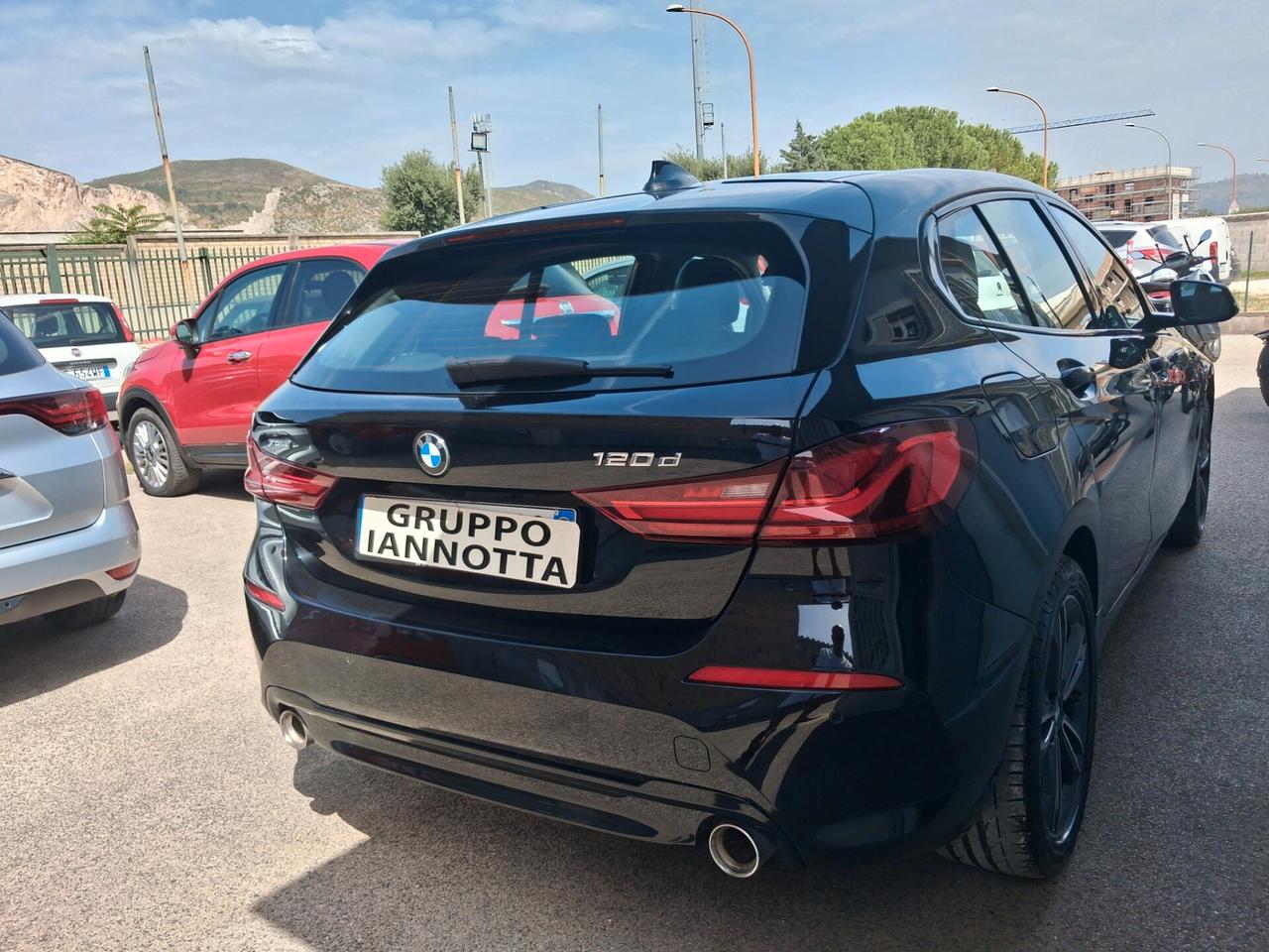 Bmw 120d xDrive 5p. Sport 190 C.V. NAVIGATORE CAMBIO AUTOMATICO FARI FULL LED SOLI KM 59960 GARANZIA 12 MESI CERTIF. DI CONFORMITA'