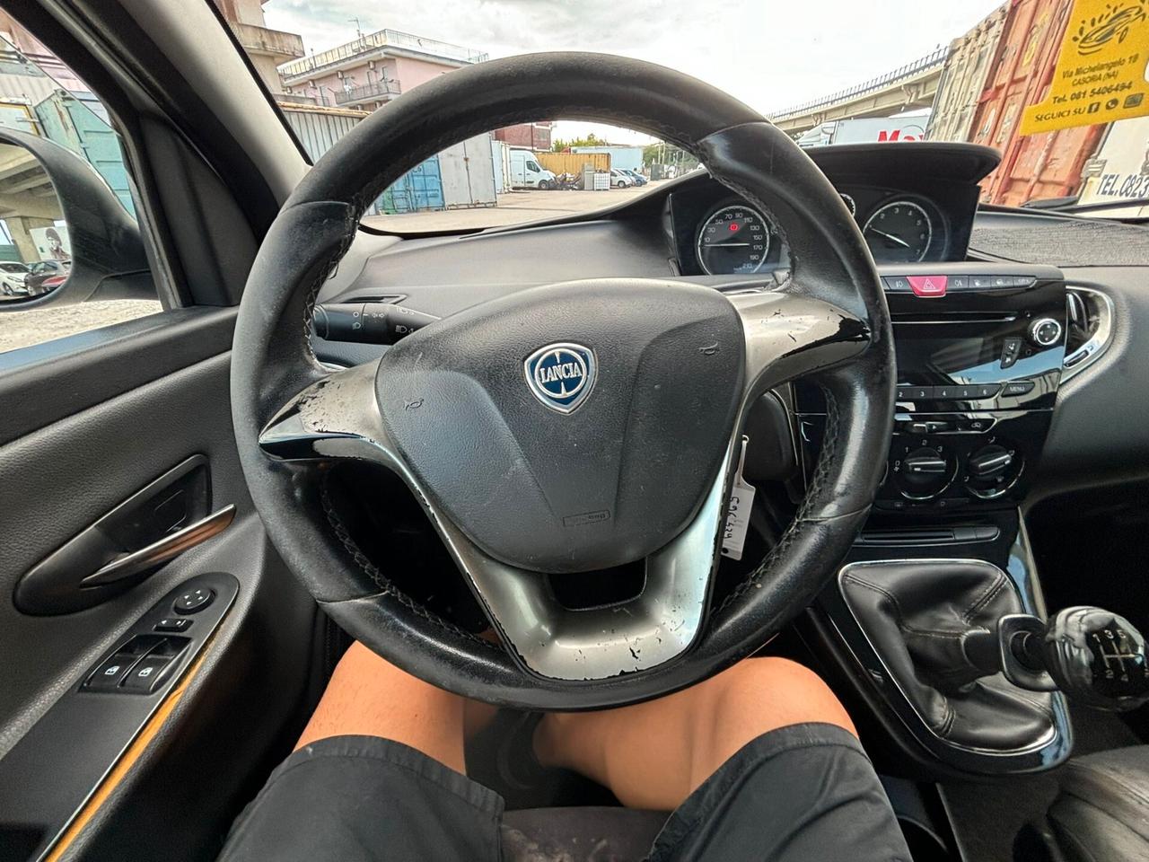 Lancia Ypsilon 0.9 TWINAIR 85 CV 5P METANO ECOCHIC GOLD