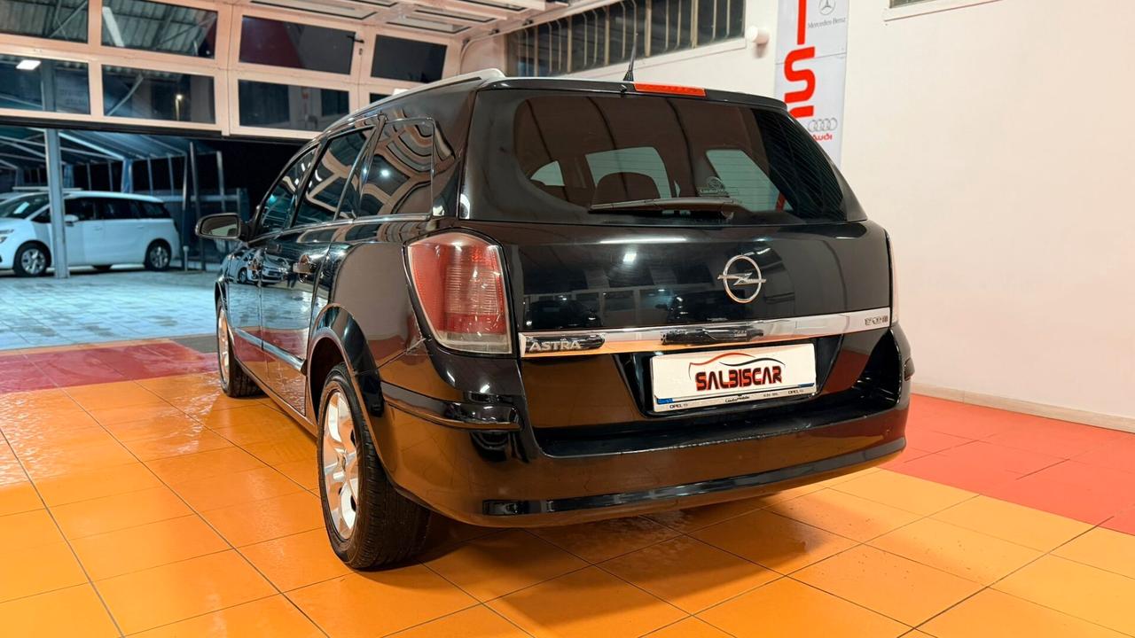 Opel Astra 1.7 CDTI 101CV Station Wagon Club