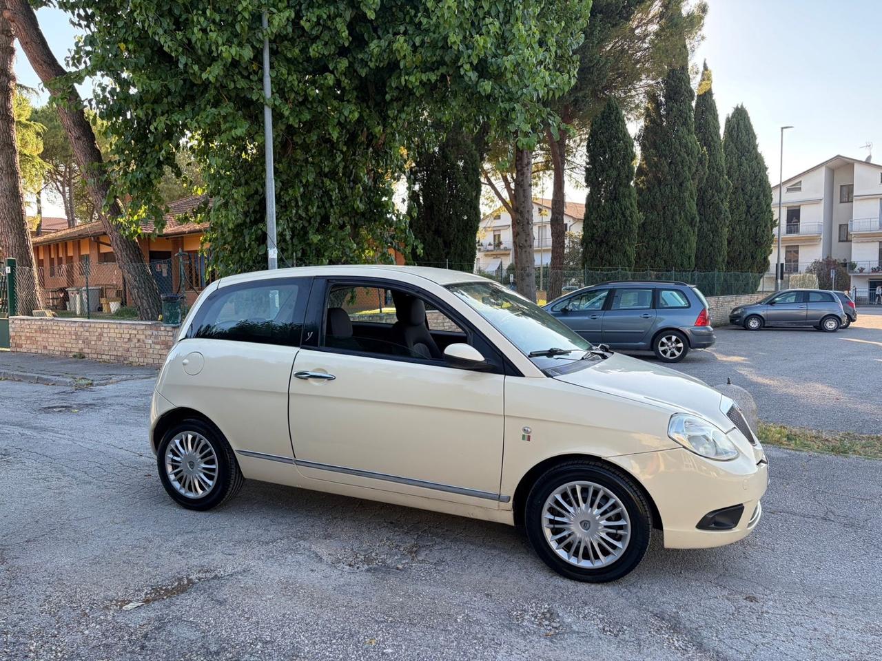 Utilitaria 1.2 neopatentati
