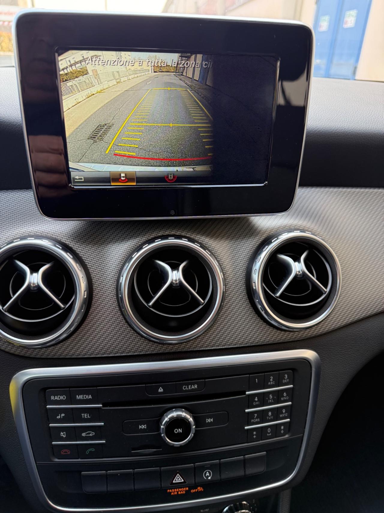 Mercedes-benz GLA 200 d Business