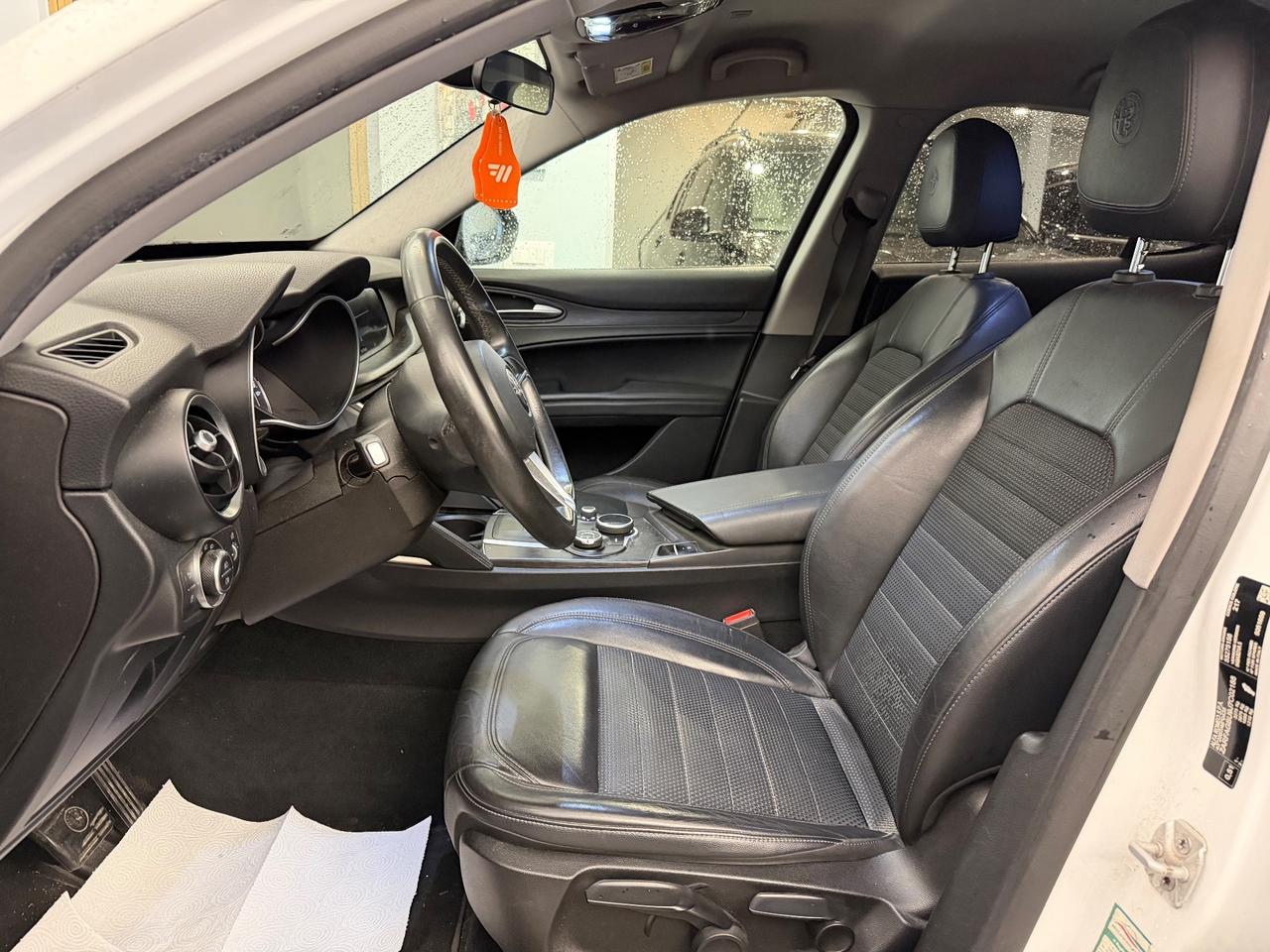 Stelvio 2.2 Turbodiesel 150 CV AT8 RWD Super