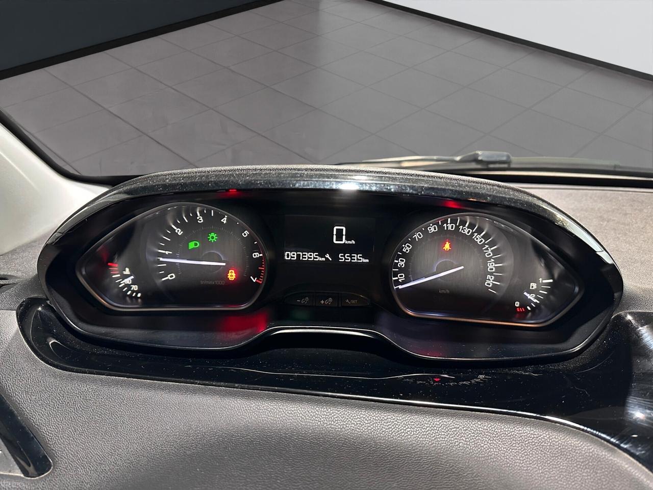 Peugeot 208 PureTech 82 5 porte Allure