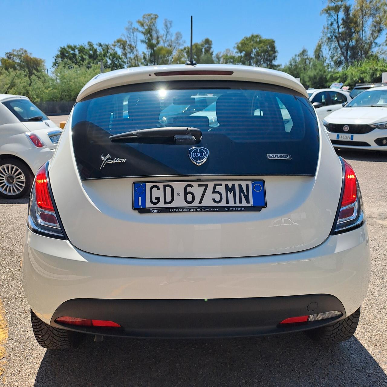 Lancia Ypsilon 1.0 Bz 70 Cv Hybrid Silver