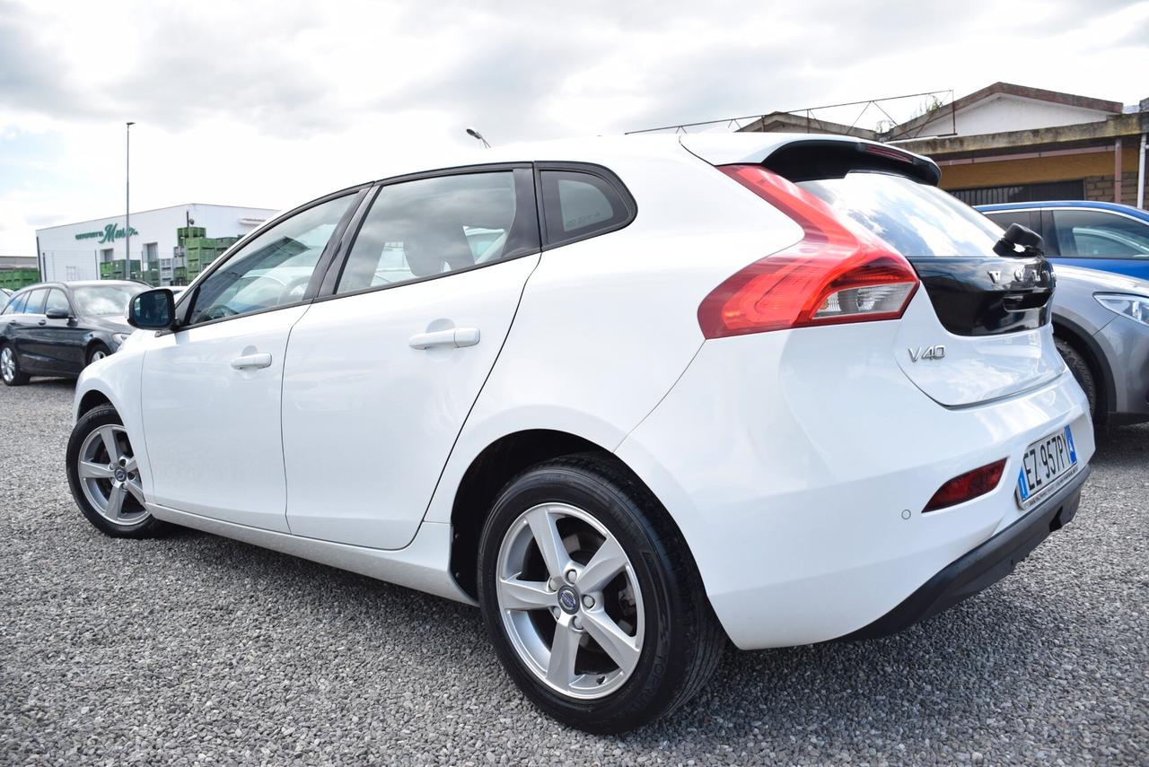 Volvo V40 GANCIO D2 1.6 115CV Business Edition NAVI CRUISE SENSORI BT OK NEOPATENTATI