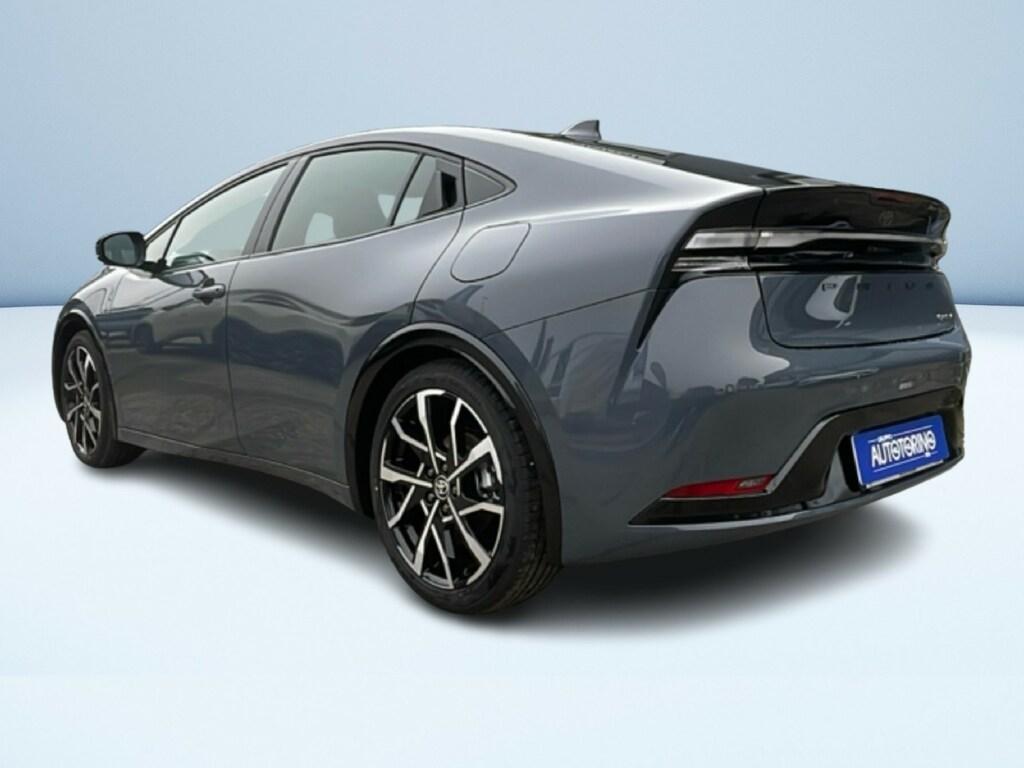 Toyota Prius 2.0 Plug-in Hybrid Active E-CVT